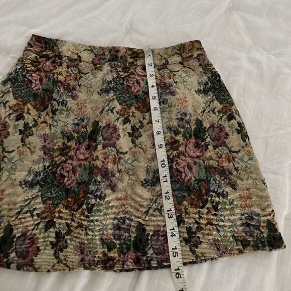 Dolls Kill Sugar Thrillz Women’s Small Two Piece Floral Crop Top and Skirt Set - Picture 7 of 10